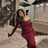 Vestido largo de otoño de estilo socialité, elegante, ajustado, con hombros descubiertos y atado.